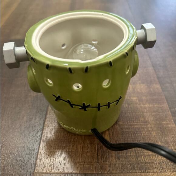 Scentsy Frankenstein Halloween Wax Warmer Electric Plug In W/ Box - Picture 5 of 10